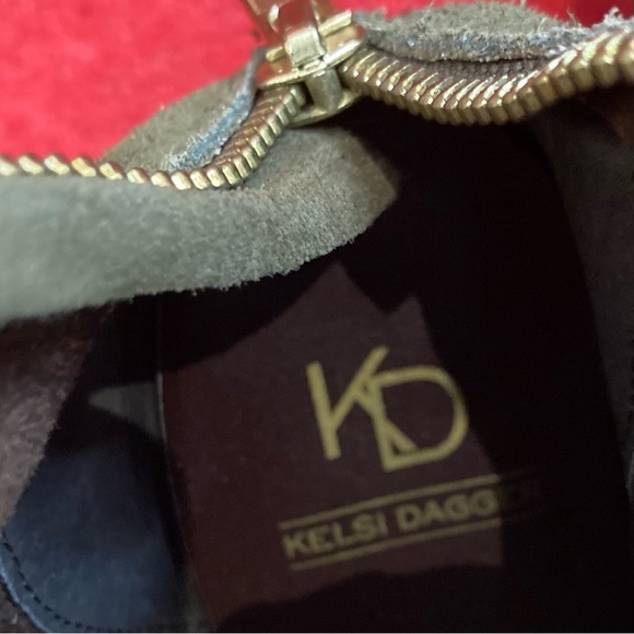 KELSI DAGGER Sz 9.5 Stacked Heel Pointy Toe Zipper Closure Above Ankle Booties - Picture 6 of 11